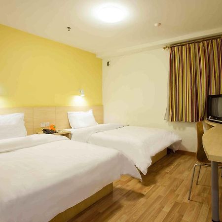 7Days Inn Huaihua Mayang Binhe Road Esterno foto