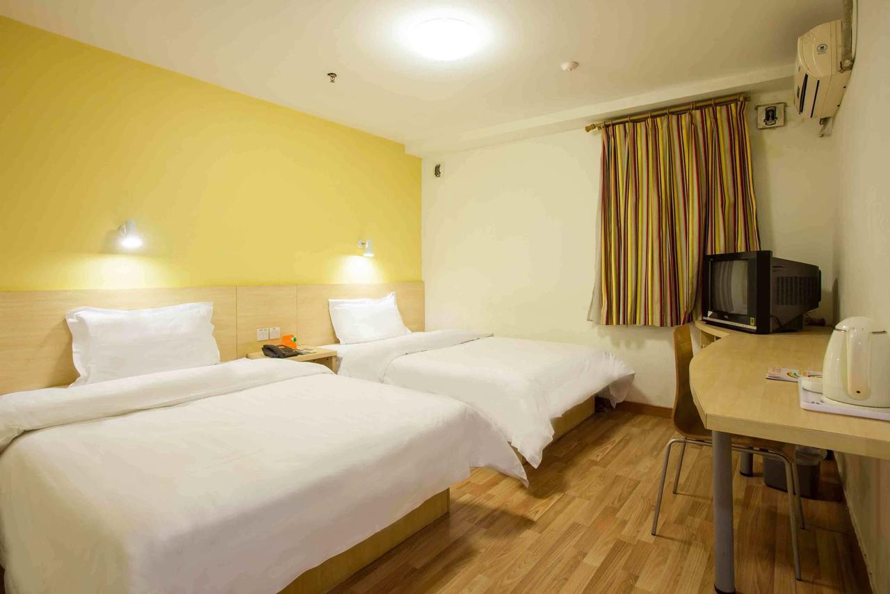 7Days Inn Huaihua Mayang Binhe Road Esterno foto