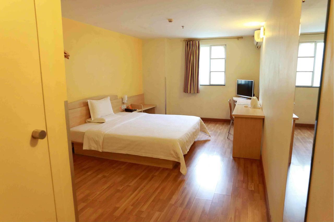 7Days Inn Huaihua Mayang Binhe Road Esterno foto