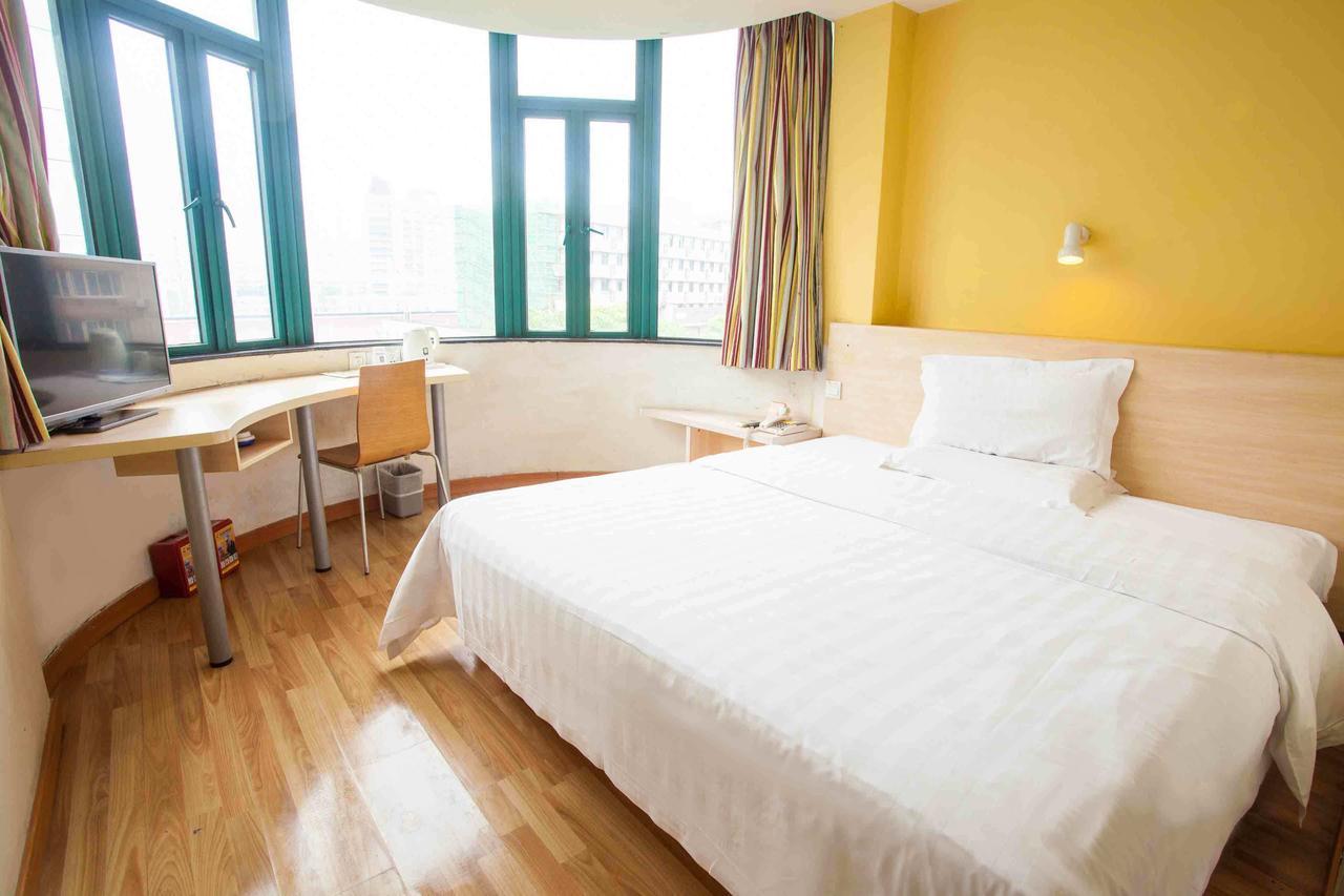 7Days Inn Huaihua Mayang Binhe Road Esterno foto
