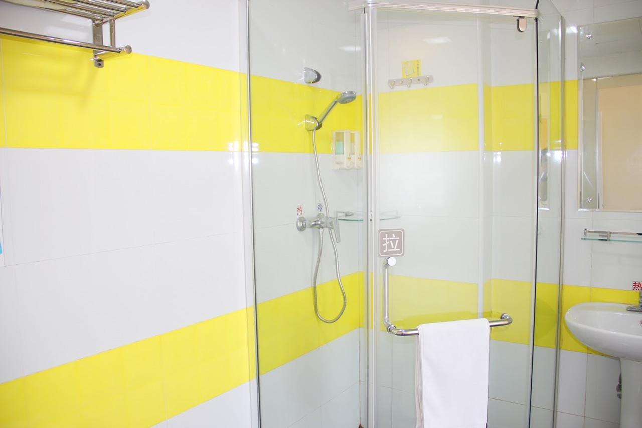 7Days Inn Huaihua Mayang Binhe Road Esterno foto