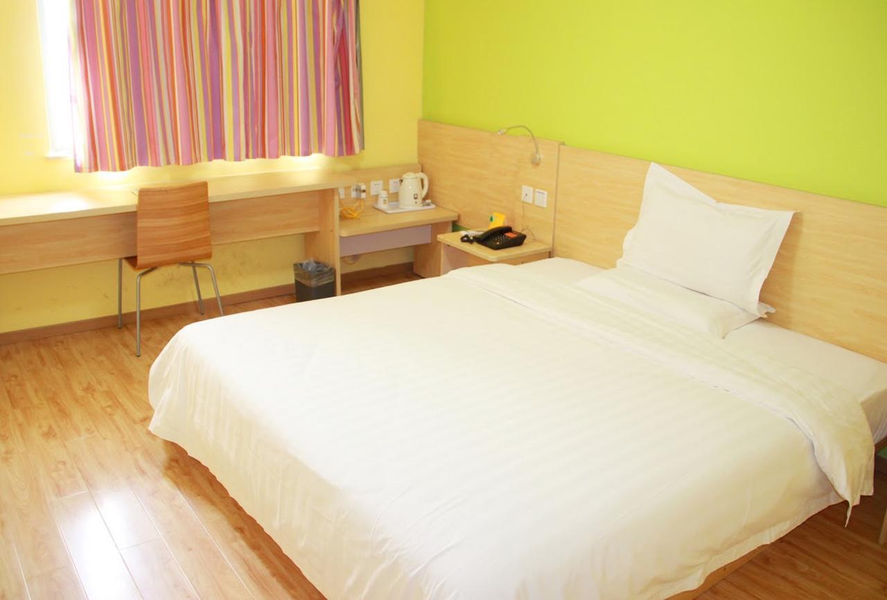 7Days Inn Huaihua Mayang Binhe Road Esterno foto